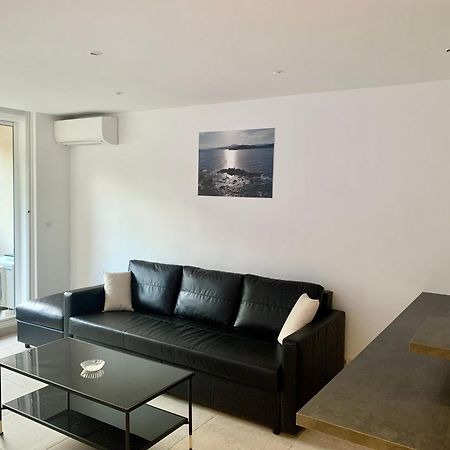Grand Studio Standing Avec Terrasse Et Parking Sainte-Maxime Eksteriør billede